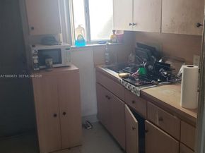 2101 SW 6th St, Miami FL 33135