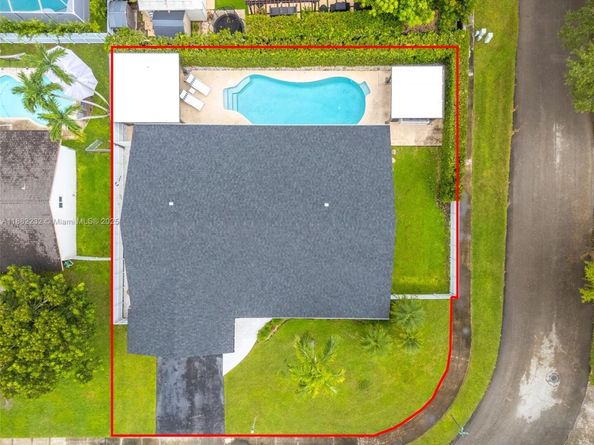 13925 SW 107th Ter, Miami FL 33186