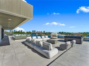 725 Middle River Dr, Fort Lauderdale FL 33304