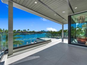 725 Middle River Dr, Fort Lauderdale FL 33304