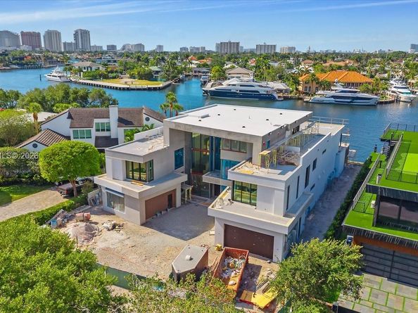 725 Middle River Dr, Fort Lauderdale FL 33304