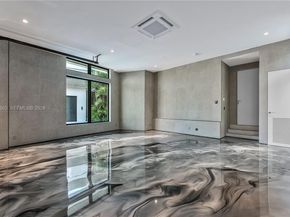 725 Middle River Dr, Fort Lauderdale FL 33304