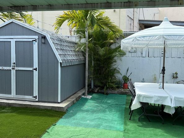 3280 SW 21st St, Miami FL 33145