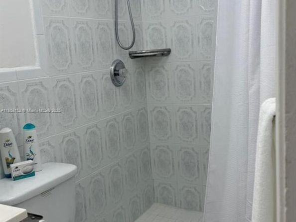 3280 SW 21st St, Miami FL 33145