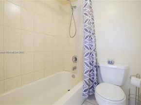 1100 NW 87th Ave 403, Coral Springs FL 33071