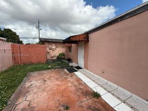 10201 SW 35th St, Miami FL 33165