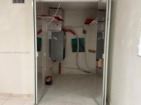 10201 SW 35th St, Miami FL 33165