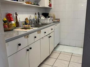 10201 SW 35th St, Miami FL 33165