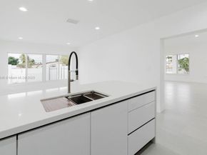 4202 SW 98th Ave, Miami FL 33165