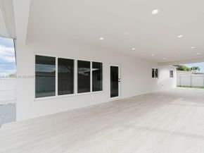 4202 SW 98th Ave, Miami FL 33165