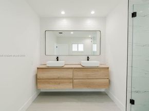 4202 SW 98th Ave, Miami FL 33165