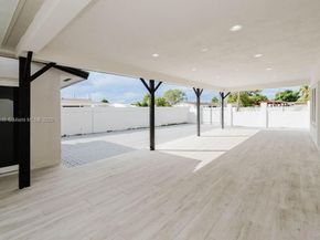 4202 SW 98th Ave, Miami FL 33165