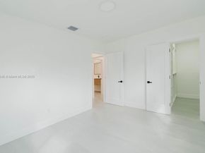 4202 SW 98th Ave, Miami FL 33165