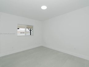 4202 SW 98th Ave, Miami FL 33165