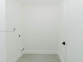 4202 SW 98th Ave, Miami FL 33165