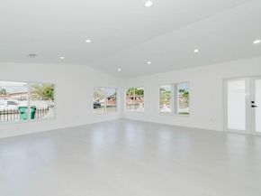 4202 SW 98th Ave, Miami FL 33165