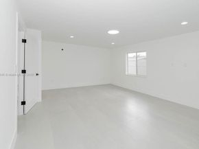 4202 SW 98th Ave, Miami FL 33165