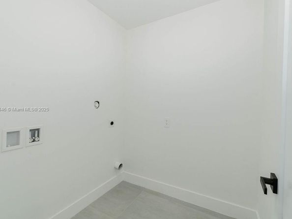 4202 SW 98th Ave, Miami FL 33165