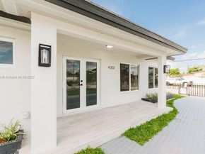 4202 SW 98th Ave, Miami FL 33165