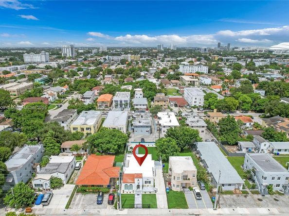 2043 SW 7th St, Miami FL 33135