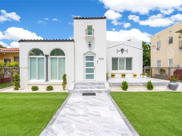 2043 SW 7th St, Miami FL 33135
