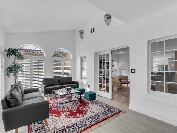 2043 SW 7th St, Miami FL 33135