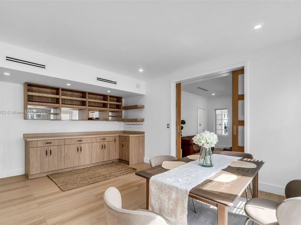 2043 SW 7th St, Miami FL 33135