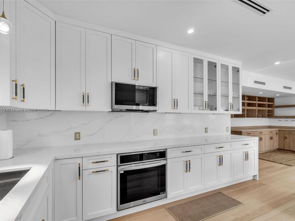 2043 SW 7th St, Miami FL 33135