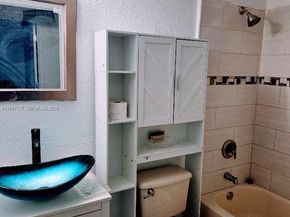 Undisclosed Address #A11957127, North Lauderdale FL 33068