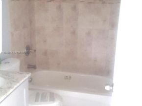 1999 NW 5th Pl 7, Miami FL 33136