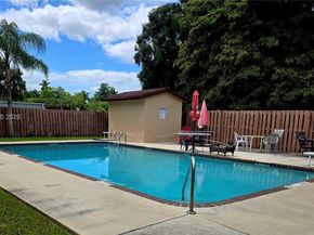 4865 SW 64th Way, Davie FL 33314