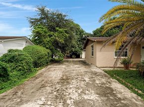 4215 NW 197th St, Miami Gardens FL 33055