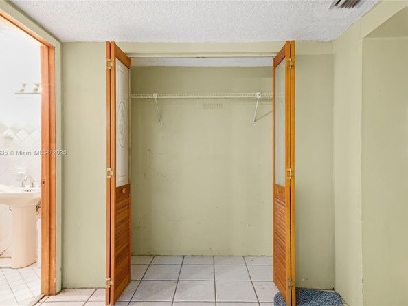 4215 NW 197th St, Miami Gardens FL 33055