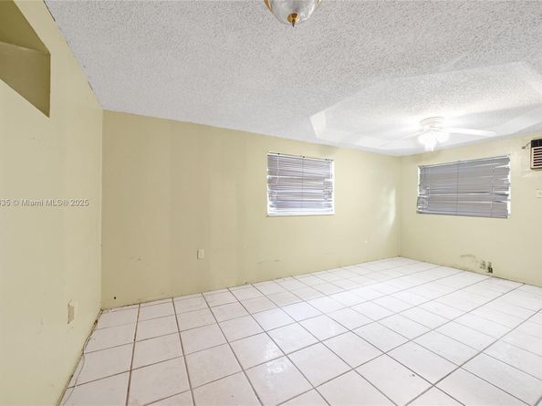 4215 NW 197th St, Miami Gardens FL 33055