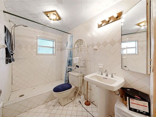 4215 NW 197th St, Miami Gardens FL 33055