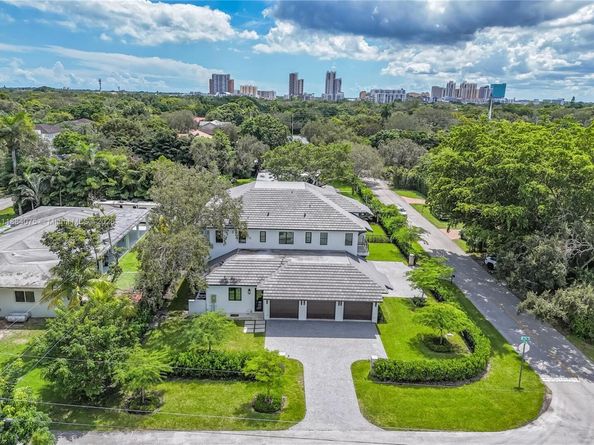 7001 SW 71st Ave, Miami FL 33143