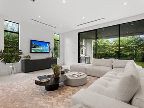 7001 SW 71st Ave, Miami FL 33143