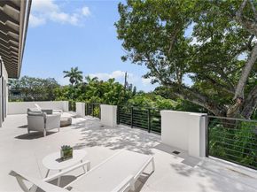 7001 SW 71st Ave, Miami FL 33143