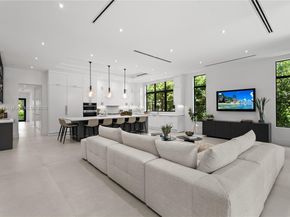 7001 SW 71st Ave, Miami FL 33143