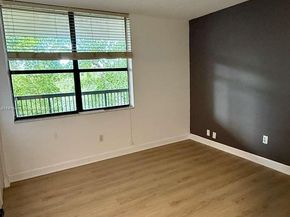 100 NW 76th Ave 4042, Plantation FL 33324