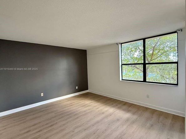 100 NW 76th Ave 4042, Plantation FL 33324