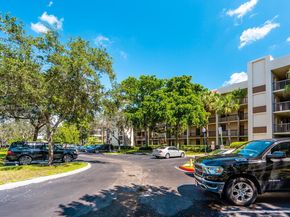 100 NW 76th Ave 4042, Plantation FL 33324