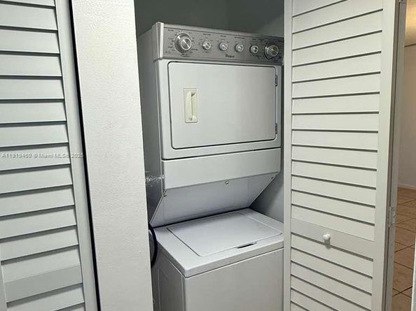 100 NW 76th Ave 4042, Plantation FL 33324