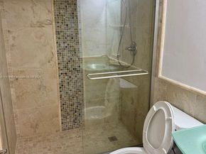 100 NW 76th Ave 4042, Plantation FL 33324