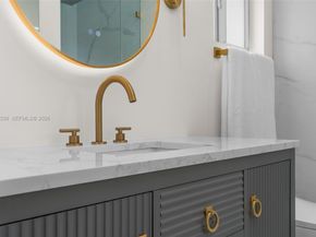 1581 NW 85th Ter, Plantation FL 33322