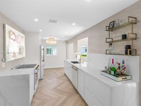 1581 NW 85th Ter, Plantation FL 33322