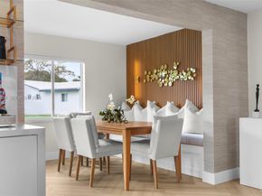 1581 NW 85th Ter, Plantation FL 33322