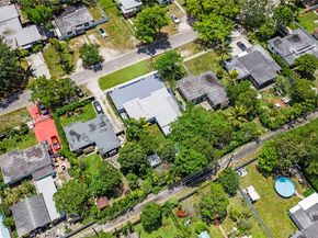235 NW 127th St, North Miami FL 33168