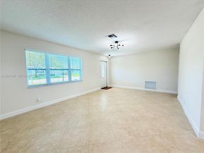 8581 NW 17th St, Plantation FL 33322