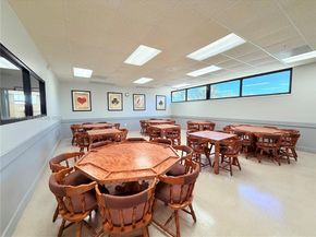8581 NW 17th St, Plantation FL 33322